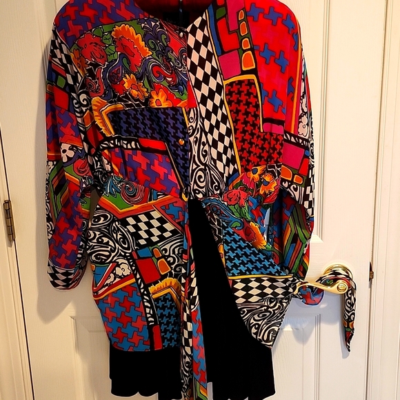 Diane Freis Chiffon two-piece dress of abstract print in multi-colors - Picture 14 of 17